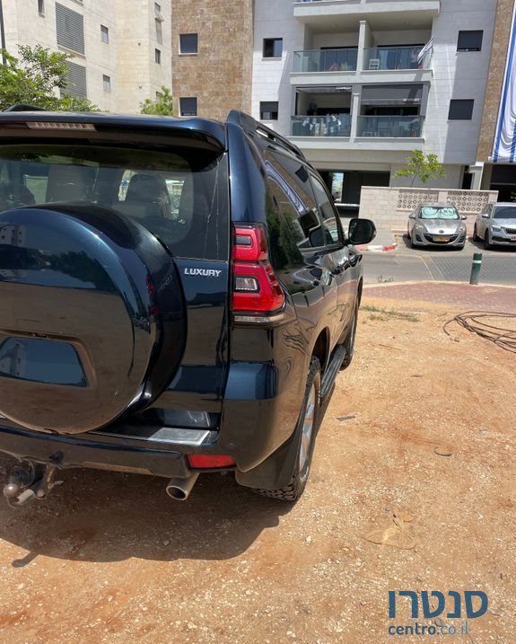 2018' Toyota Land Cruiser טויוטה לנד קרוזר photo #3