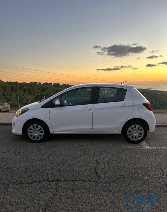 2016' Toyota Yaris טויוטה יאריס photo #5