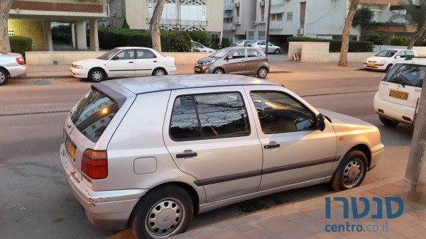 1997' Volkswagen Golf photo #2