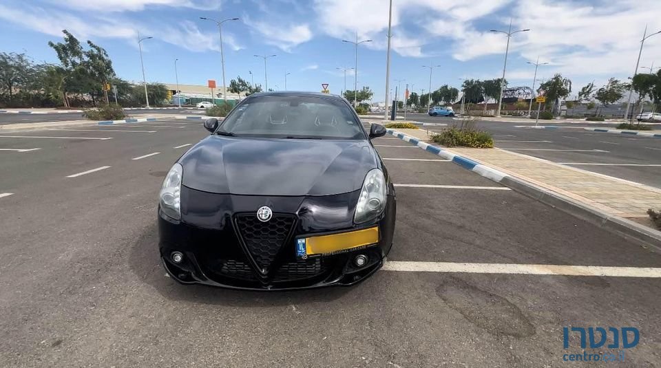 2015' Alfa Romeo Giulietta אלפא רומיאו ג'ולייטה photo #3