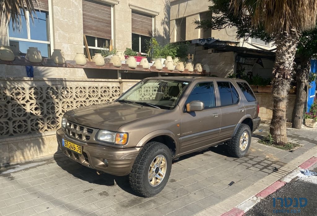 2002' Isuzu Rodeo איסוזו רודאו photo #1