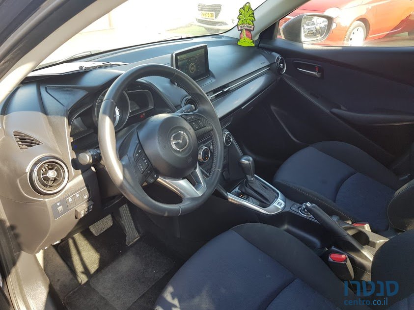 2016' Mazda 2 photo #3