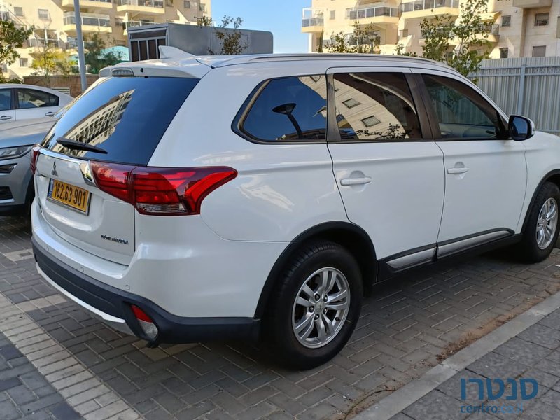 2017' Mitsubishi Outlander מיצובישי אאוטלנדר photo #2