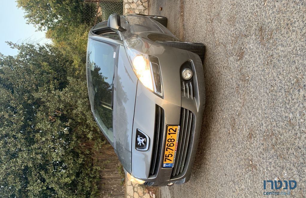 2013' Peugeot 5008 פיג'ו photo #3