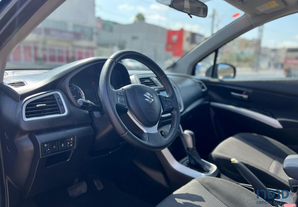2014' Suzuki SX4 סוזוקי קרוסאובר photo #5