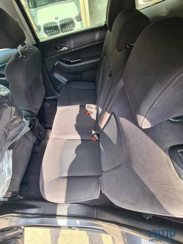 2016' Chevrolet Orlando photo #5