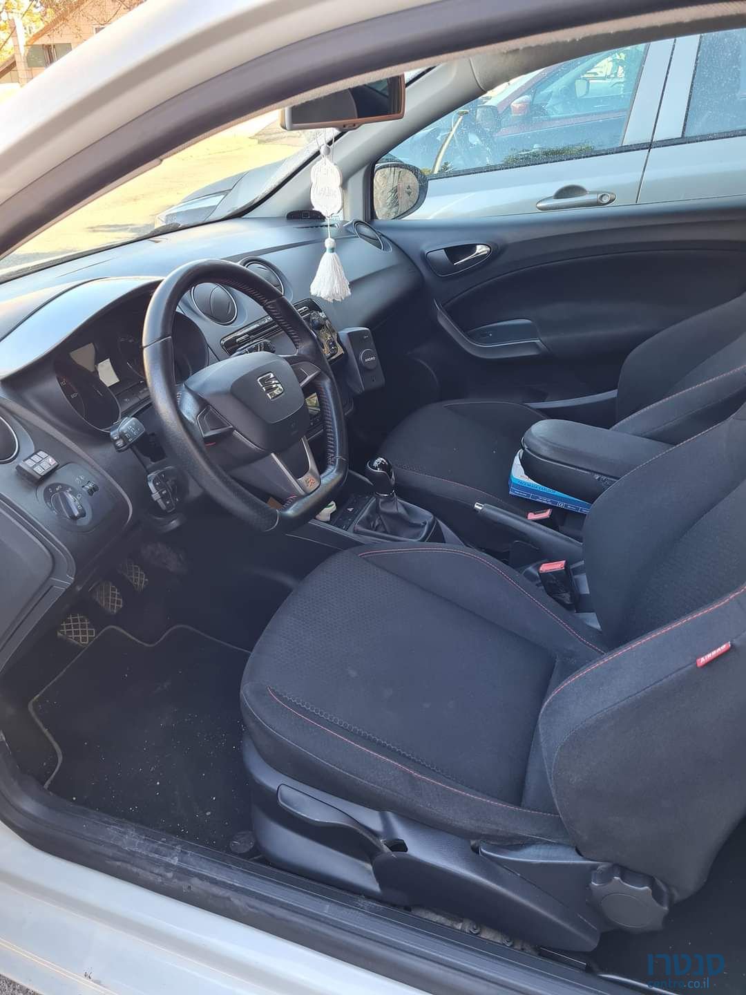 2015' SEAT Ibiza סיאט איביזה photo #2