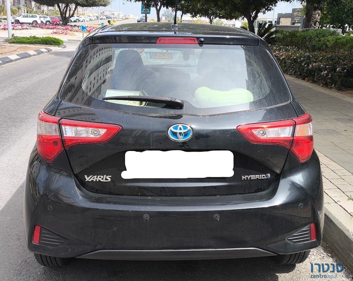 2018' Toyota Yaris טויוטה יאריס photo #1