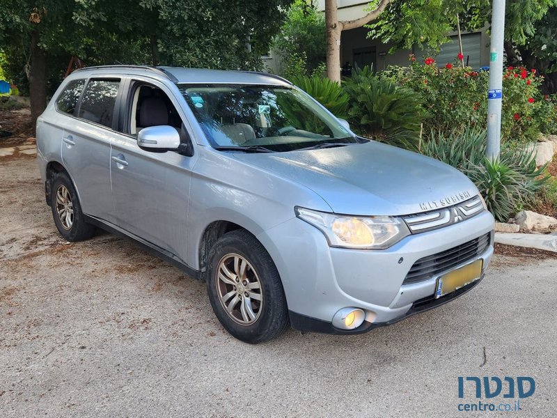 2013' Mitsubishi Outlander מיצובישי אאוטלנדר photo #2