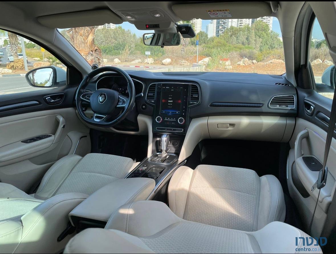 2019' Renault Megane photo #5