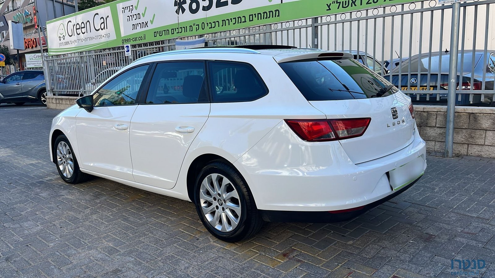 2016' SEAT Leon photo #4