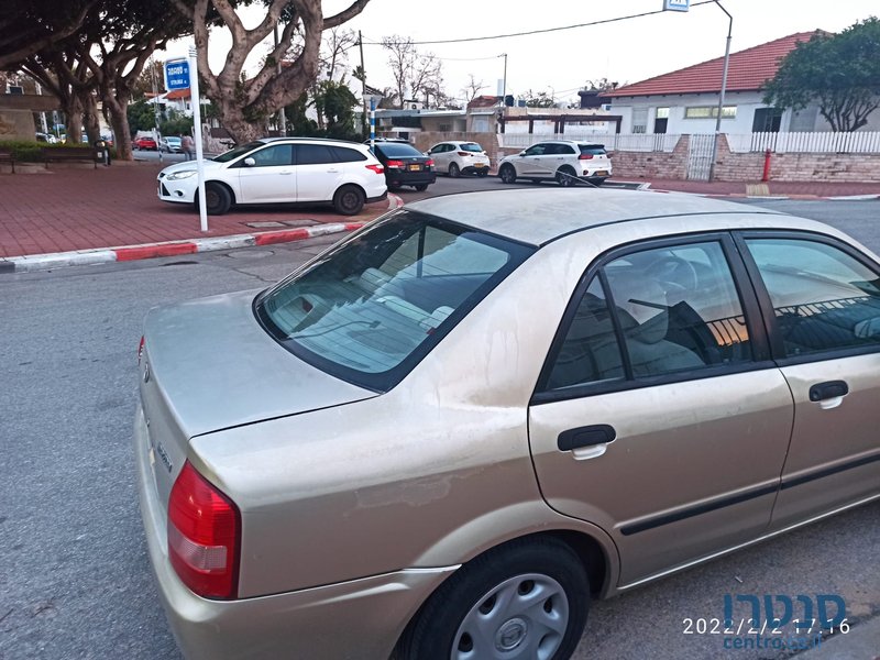 2004' Mazda 323 photo #5