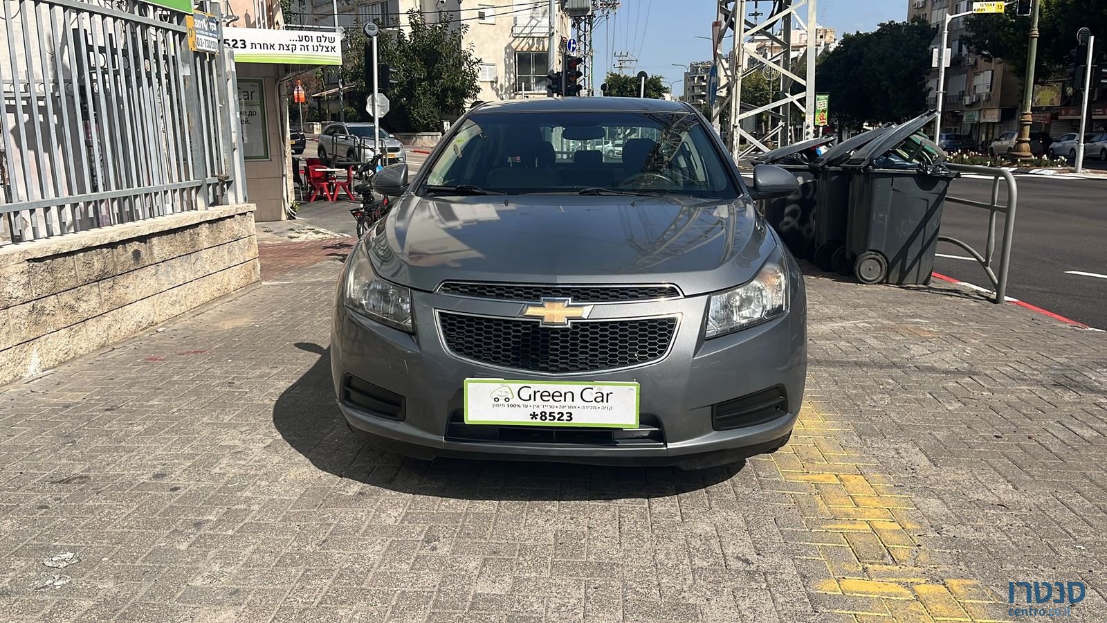 2012' Chevrolet Cruze LS photo #1