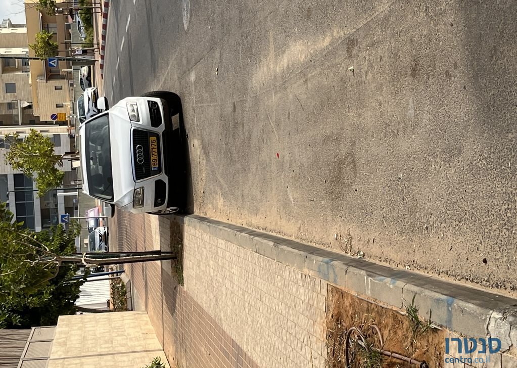 2012' Audi Q5 אאודי photo #1