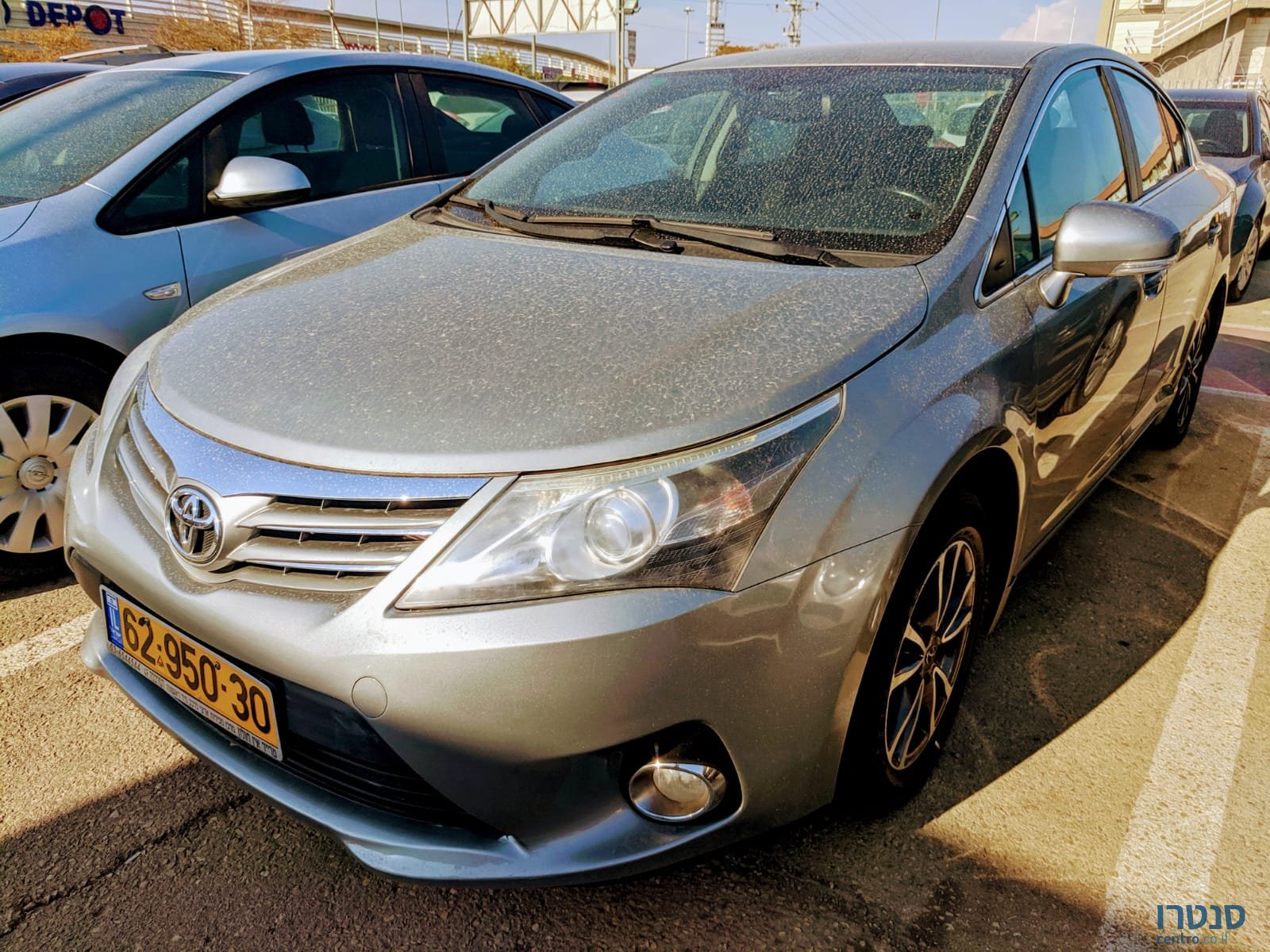 2014' Toyota Avensis photo #1