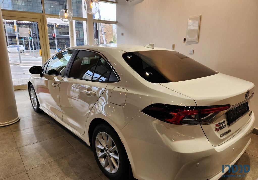 2022' Toyota Corolla טויוטה קורולה photo #2