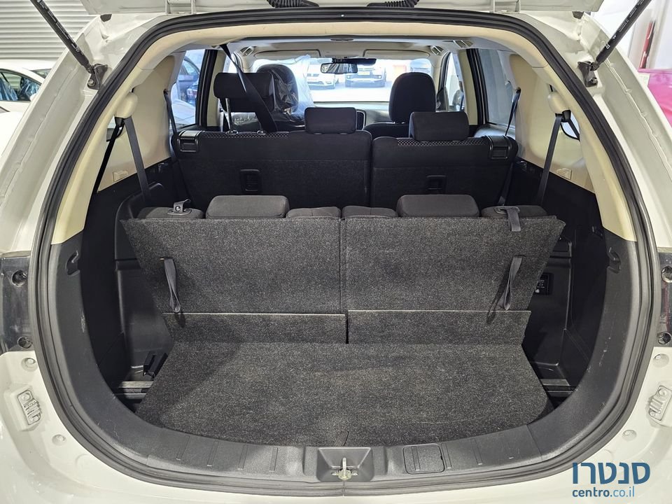 2019' Mitsubishi Outlander photo #7