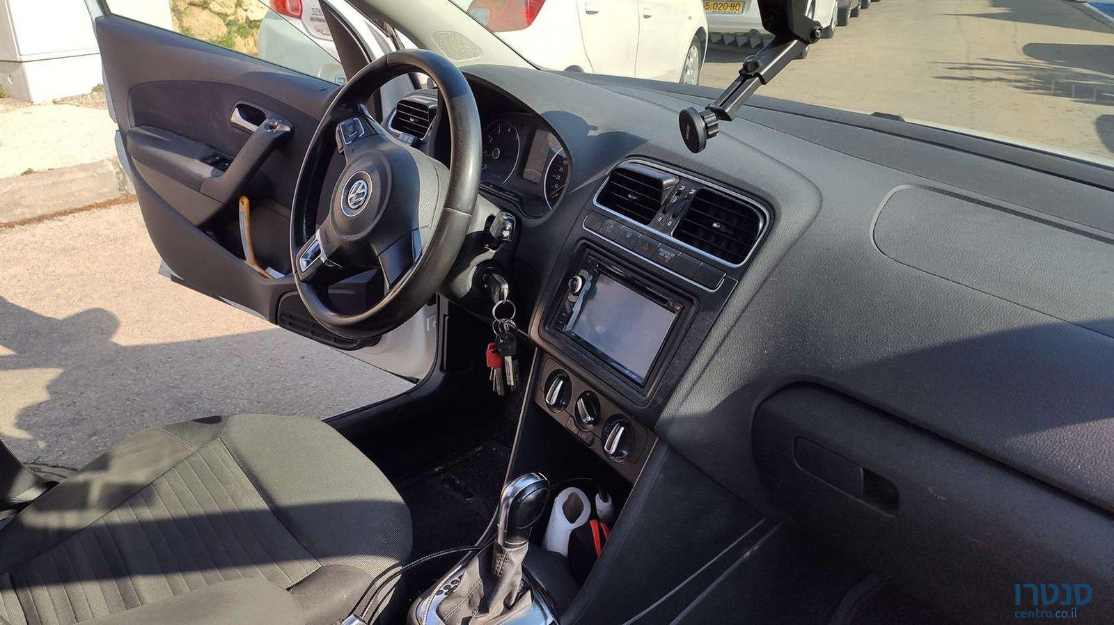 2011' Volkswagen Polo פולקסווגן פולו photo #1