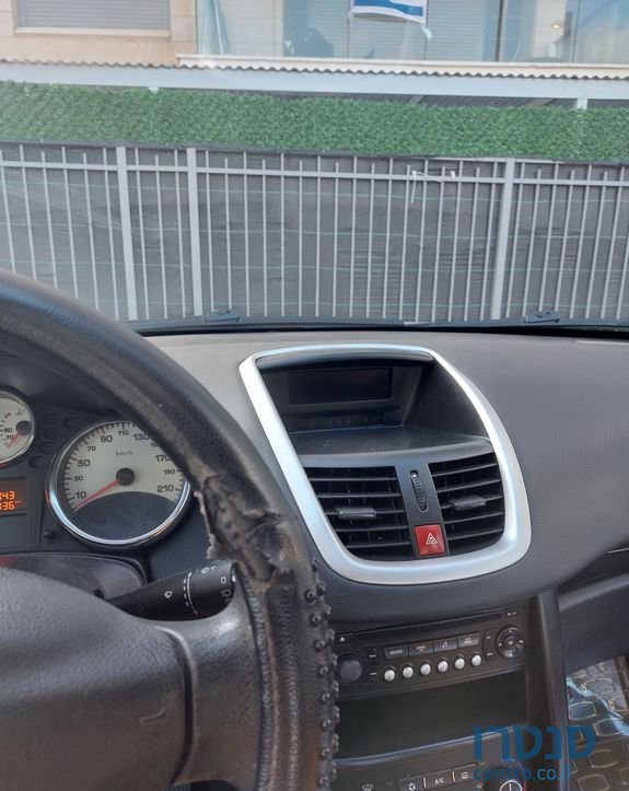 2010' Peugeot 207 פיג'ו photo #3