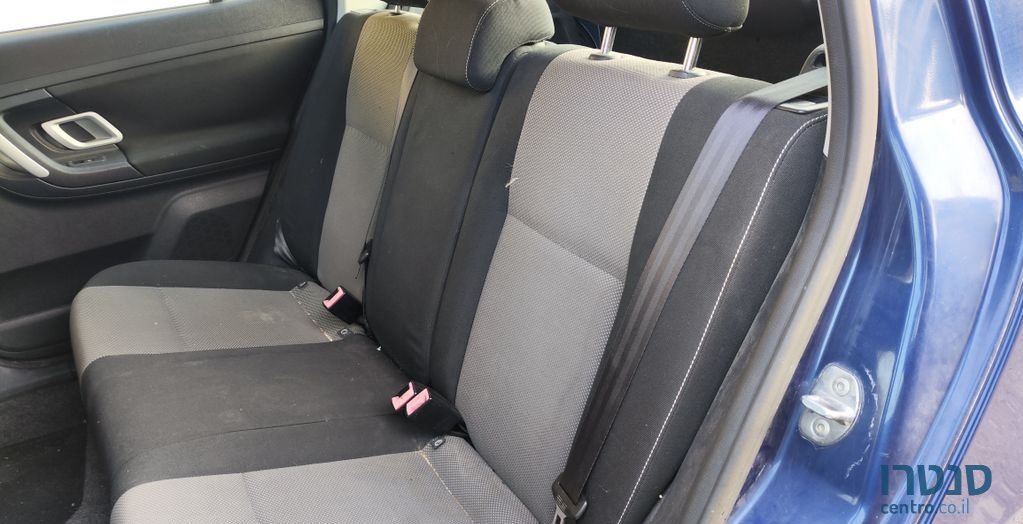 2009' Skoda Fabia סקודה פאביה photo #3