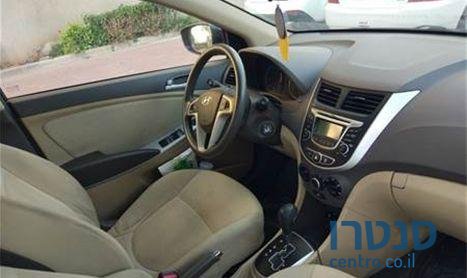 2012' Hyundai i25 יונדאי photo #3