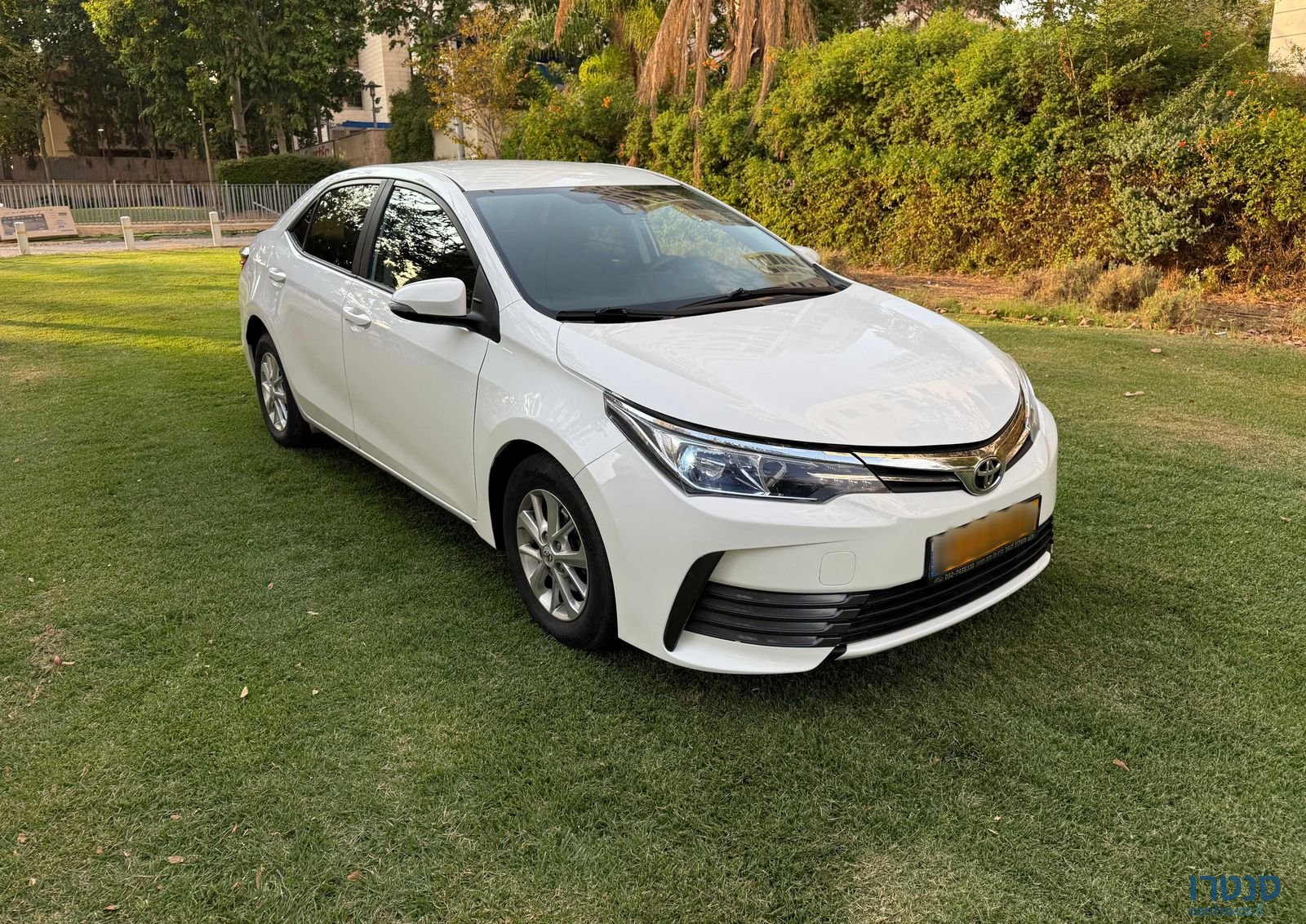 2017' Toyota Corolla טויוטה קורולה photo #3