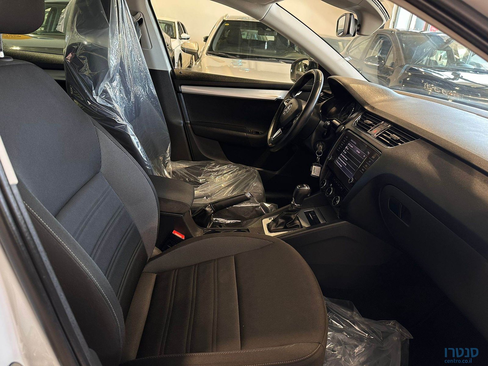 2020' Skoda Octavia photo #5