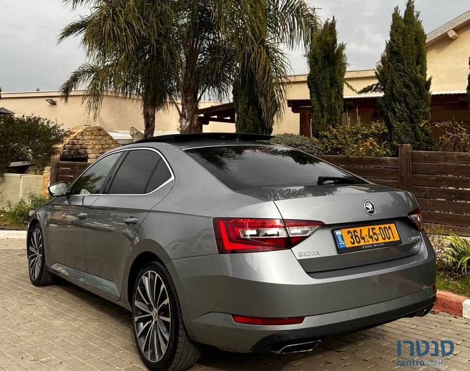 2018' Skoda Superb סקודה סופרב photo #6