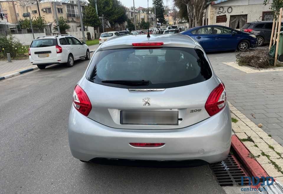 2013' Peugeot 208 פיג'ו photo #6