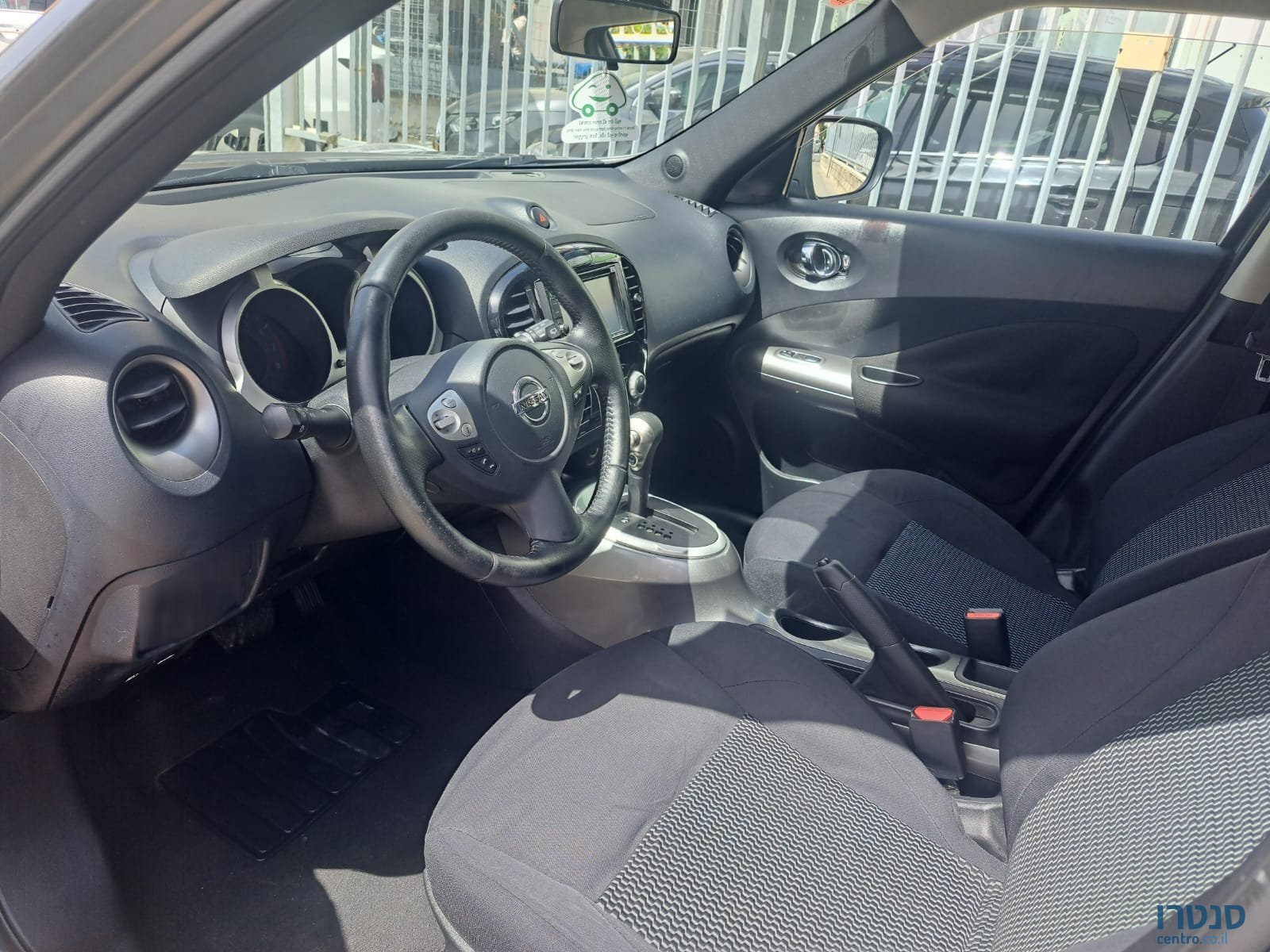 2015' Nissan Juke photo #2