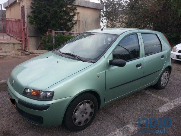 2002' Fiat Punto photo #2