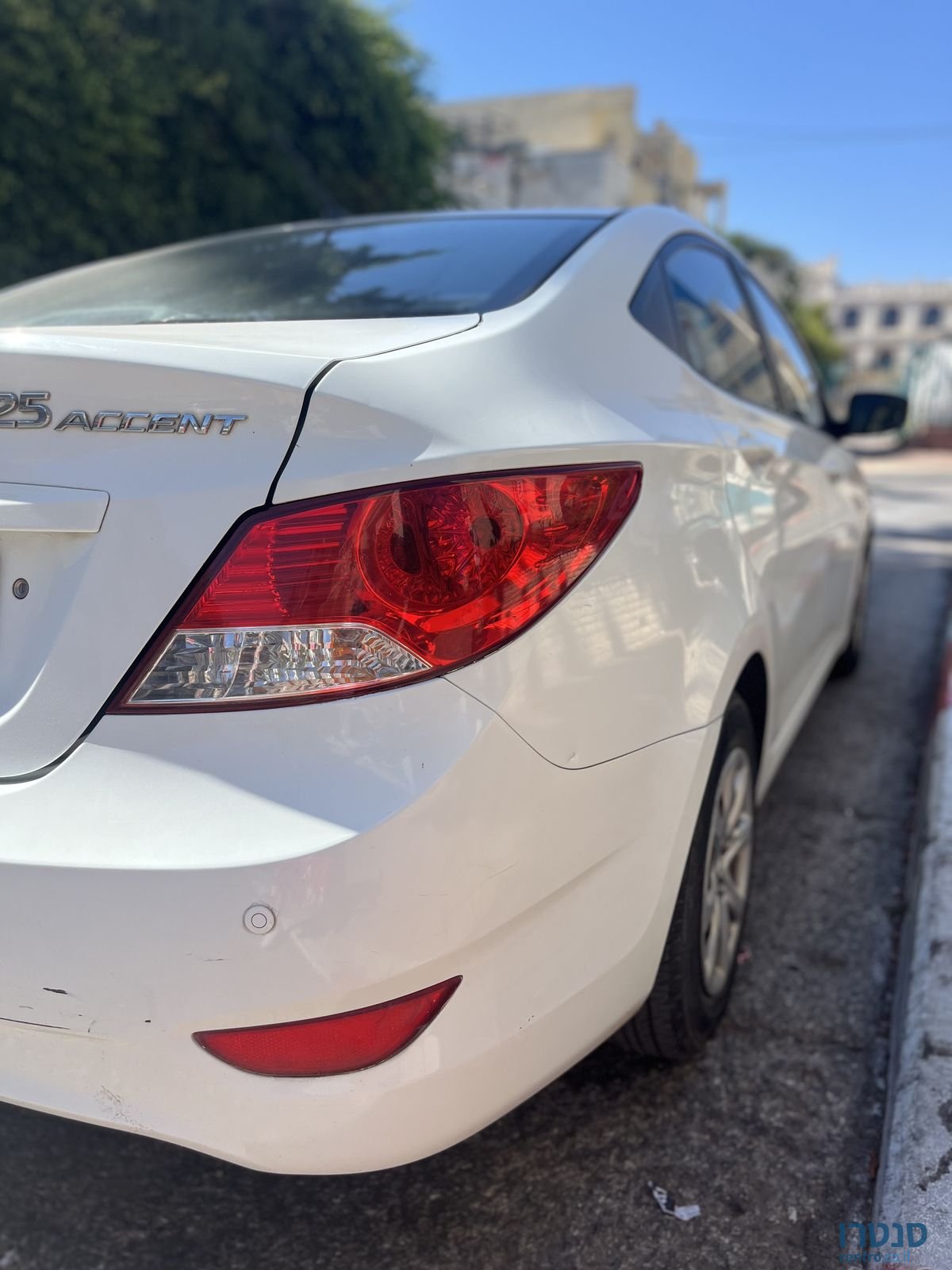 2012' Hyundai i25 יונדאי photo #1