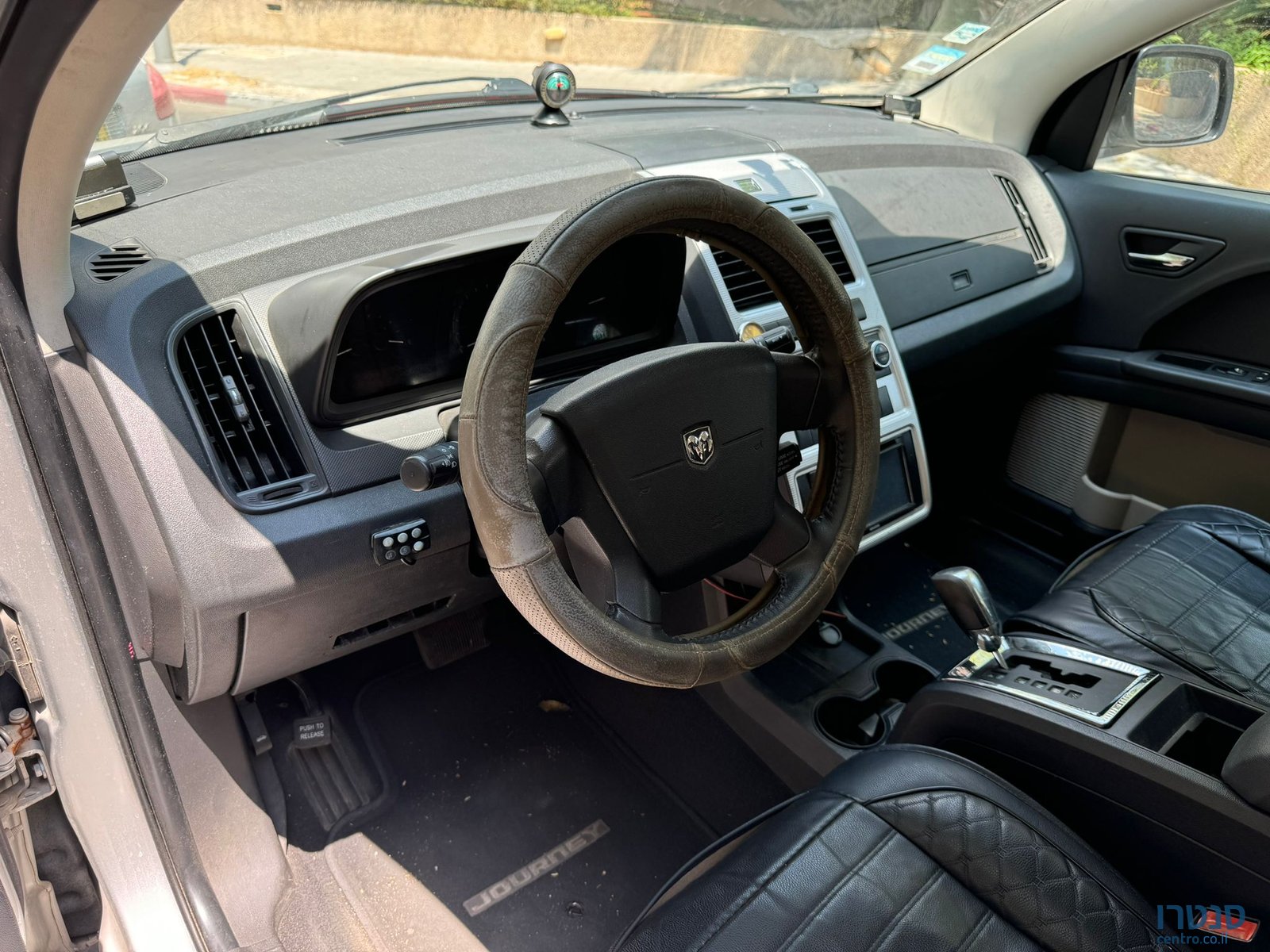 2010' Dodge Journey photo #3