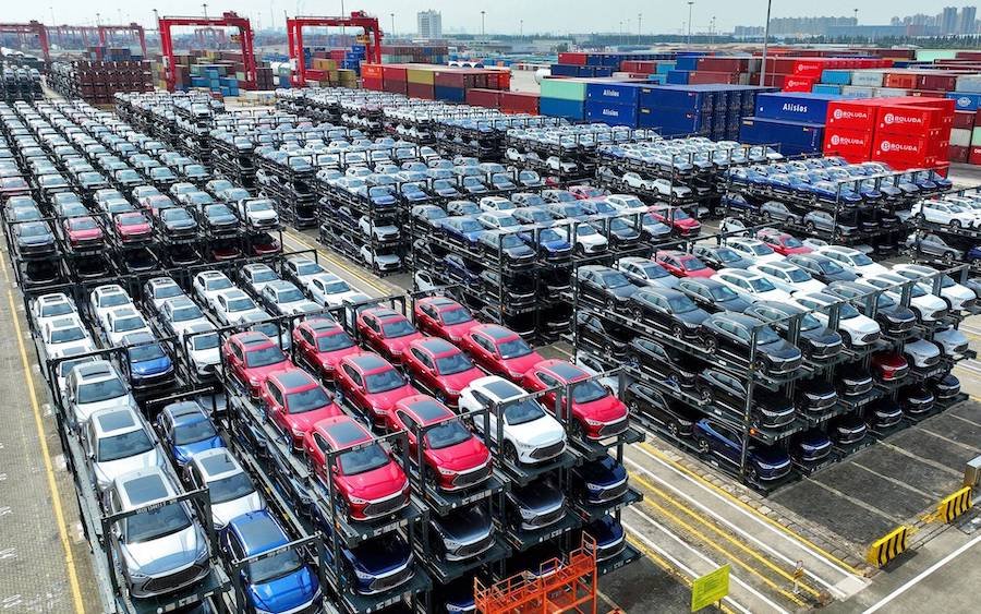 Благодаря антироссийским санкциям Китай стал крупнейшим мировым экспортером автомобилей
