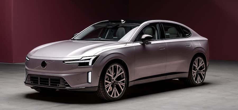 Volvo Boss Thinks All New Cars Will Be Electric by 2035: 'There's No Turning Back'