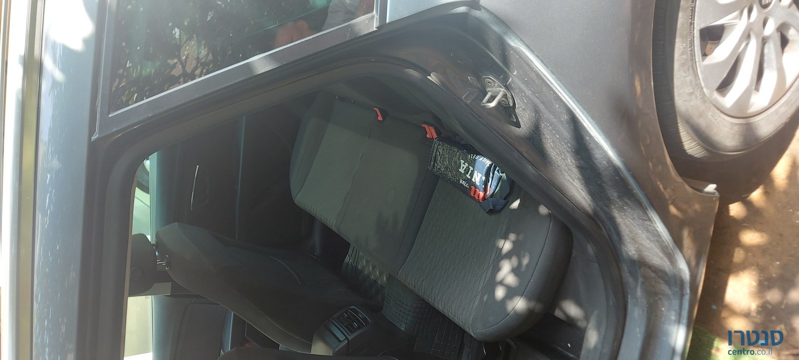 2015' SEAT Leon photo #6