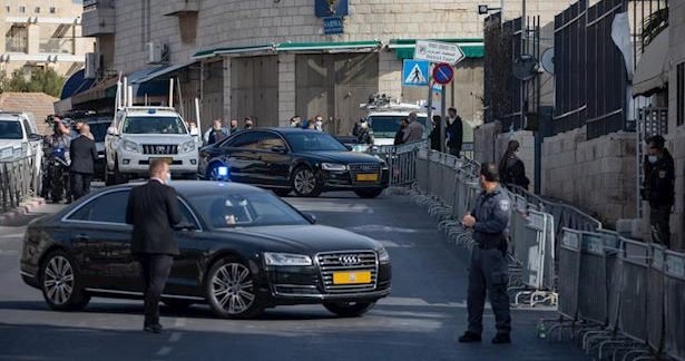שיירת ראש הממשלה (צילום אוליבייה פיטוסי/פלאש 90)
