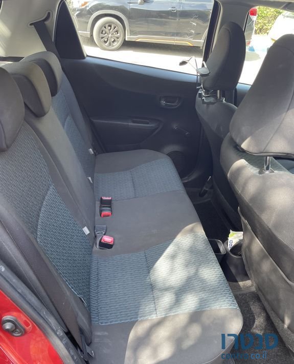2012' Toyota Yaris טויוטה יאריס photo #3