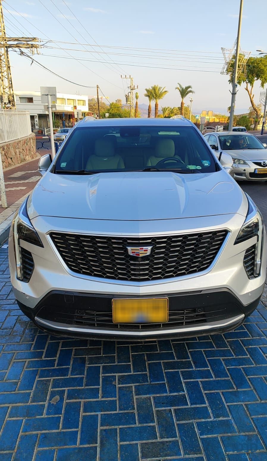 2022' Cadillac XT4 קאדילק photo #1