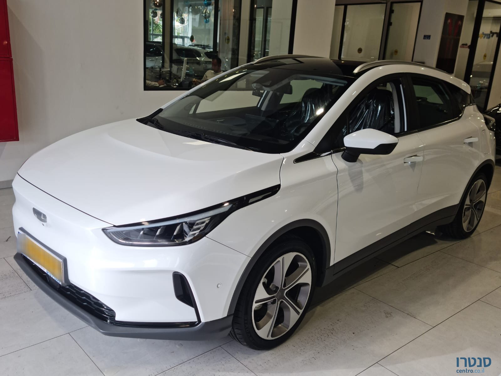 2022' Geely photo #3