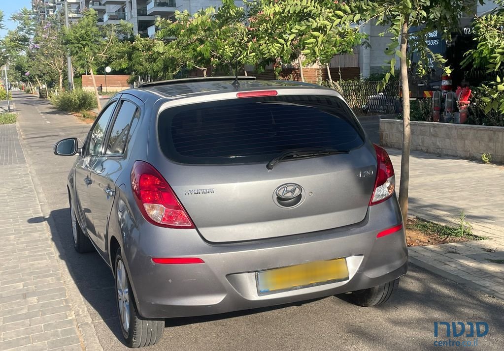 2013' Hyundai i20 יונדאי photo #4