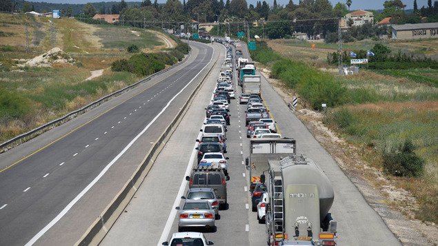 На израильских шоссе началась установка LED-освещения