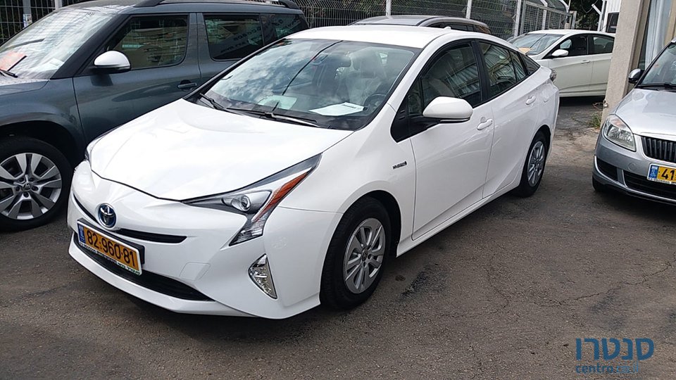 2016' Toyota Prius photo #1