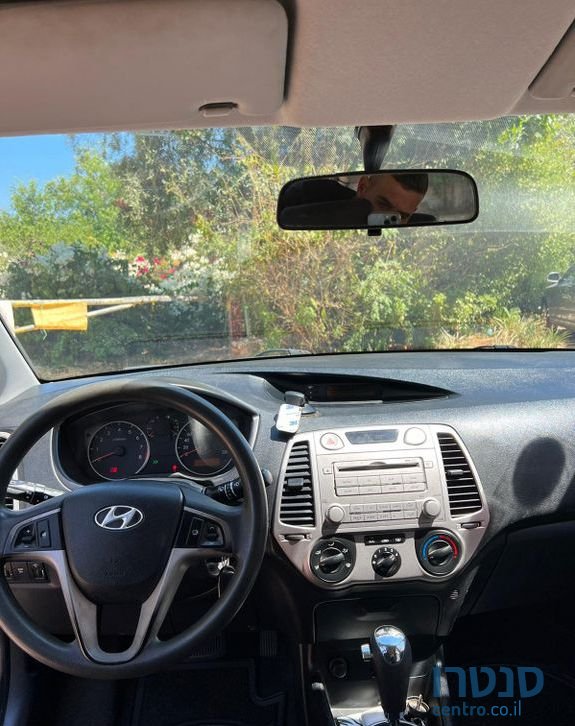 2010' Hyundai i20 יונדאי photo #4