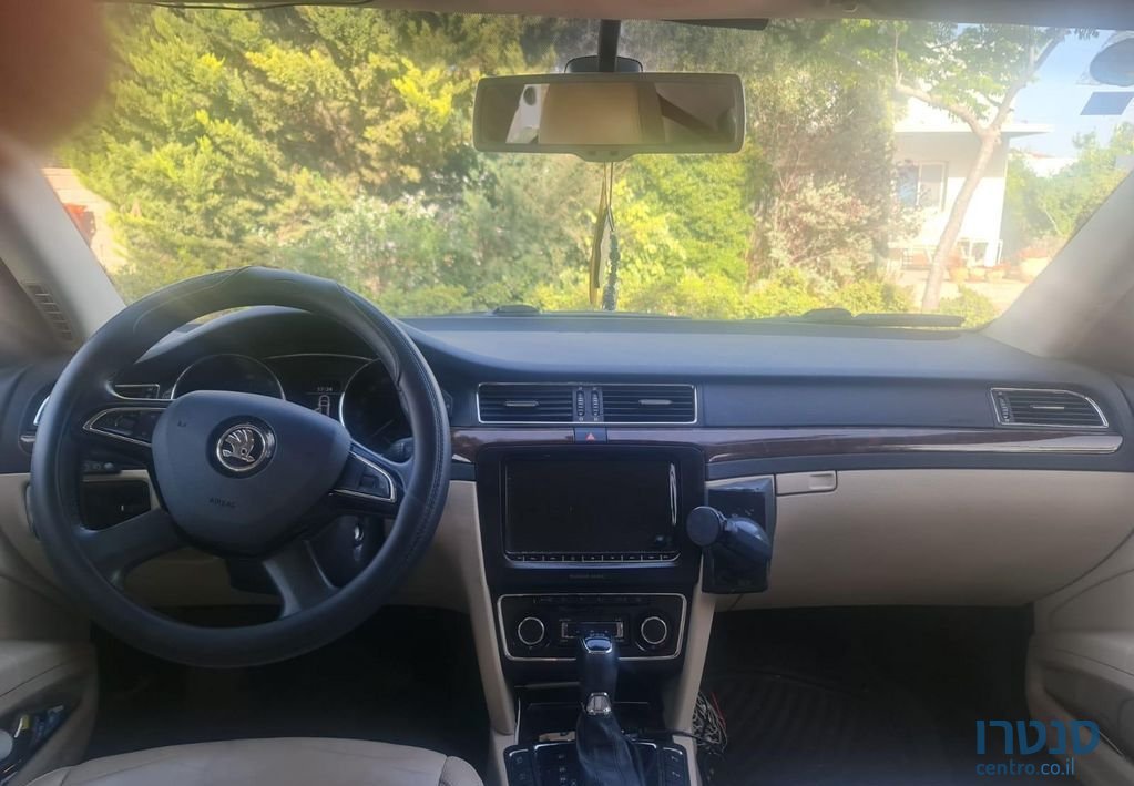 2015' Skoda Superb סקודה סופרב photo #4