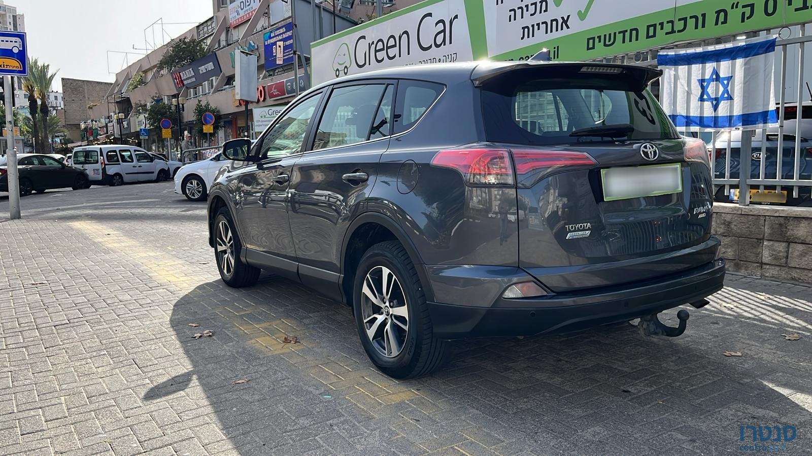 2018' Toyota RAV4 photo #4