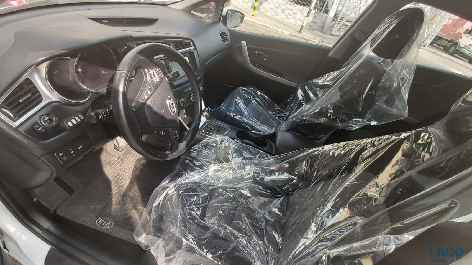 2014' Kia Ceed photo #3