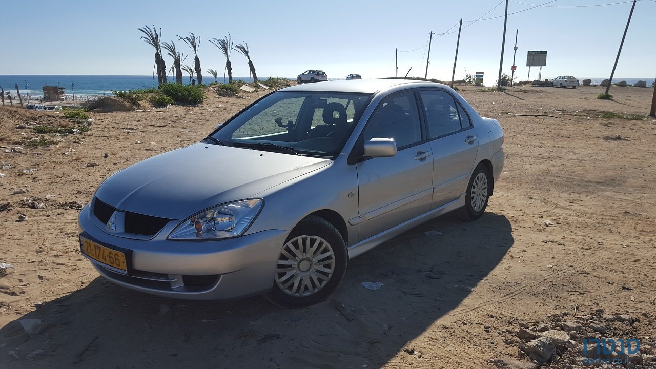 2008' Mitsubishi Lancer photo #4
