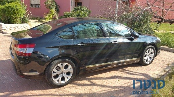 2011' Citroen C5 photo #2