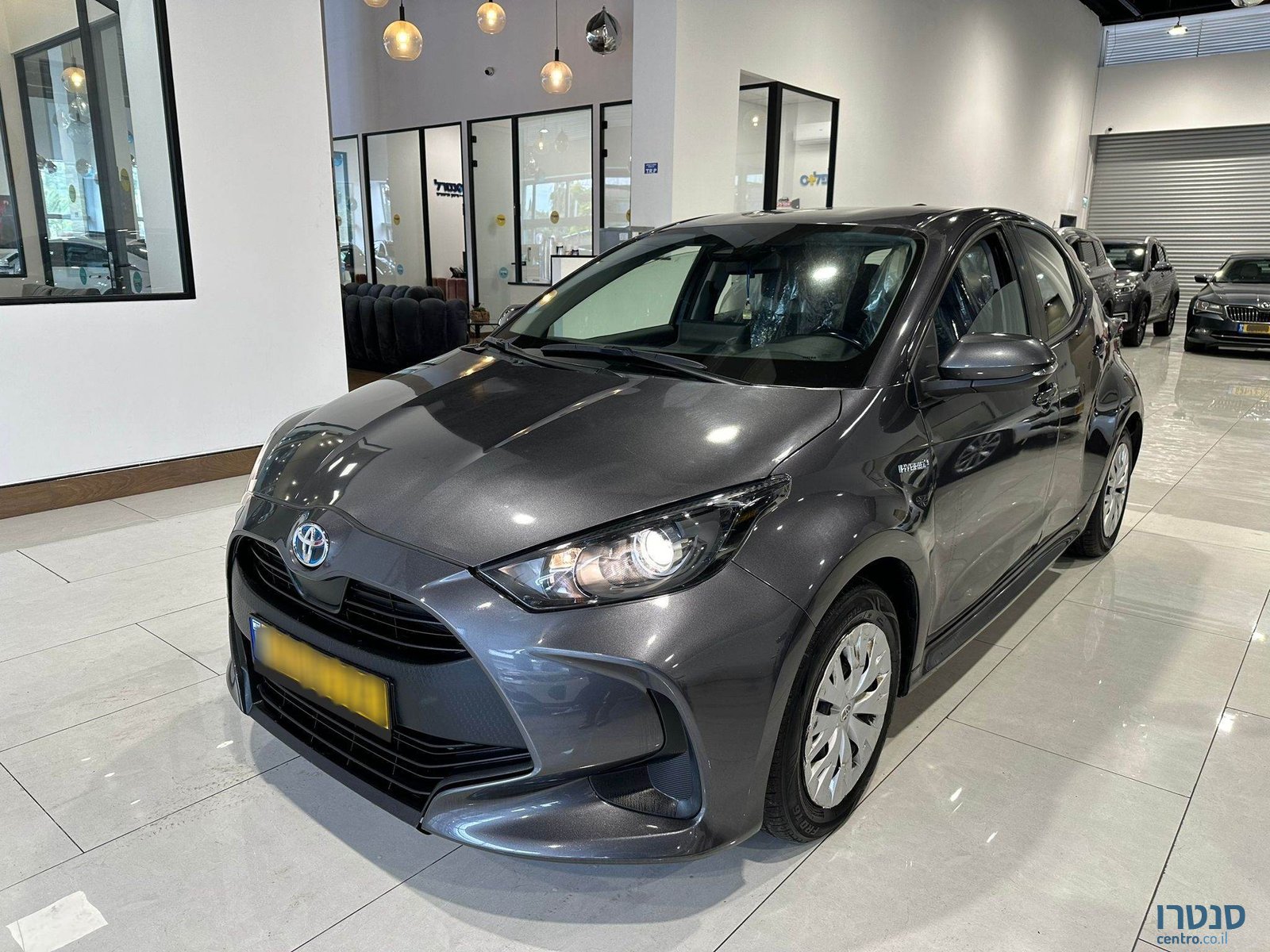2021' Toyota Yaris photo #1